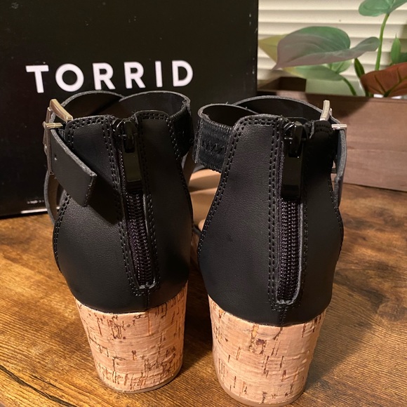 Torrid Sandals New In Box - Picture 10 of 11
